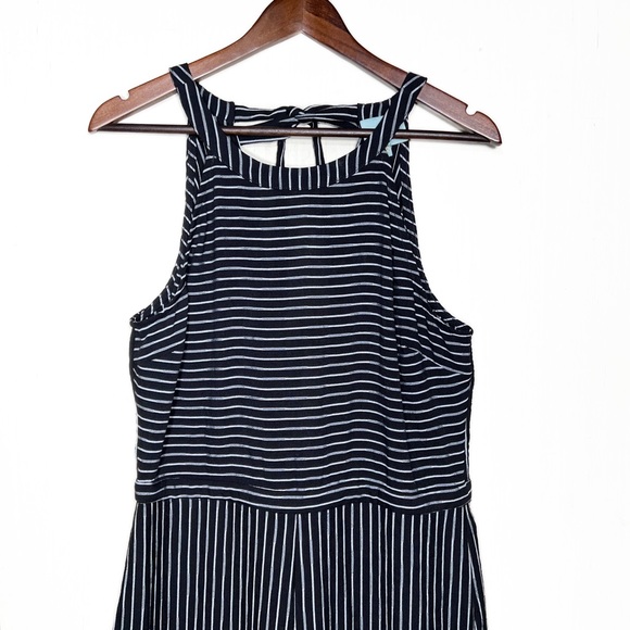 Skies Are Blue Tie Back Black White Striped Pinafore Flare Leg Cropped Jumpsuit - Picture 10 of 16